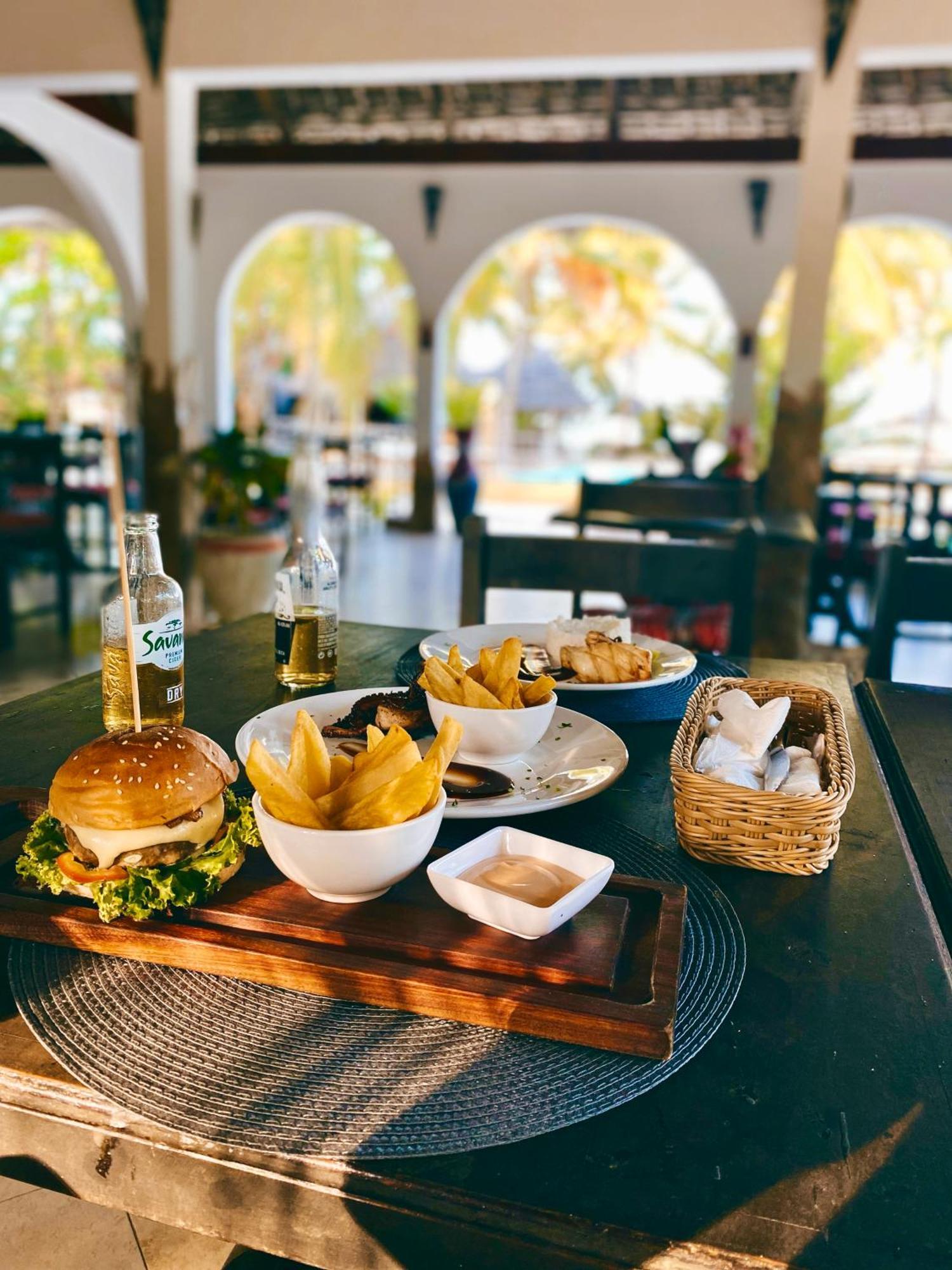 פוואני מצ'אנגני Mambo Ocean Resort מראה חיצוני תמונה