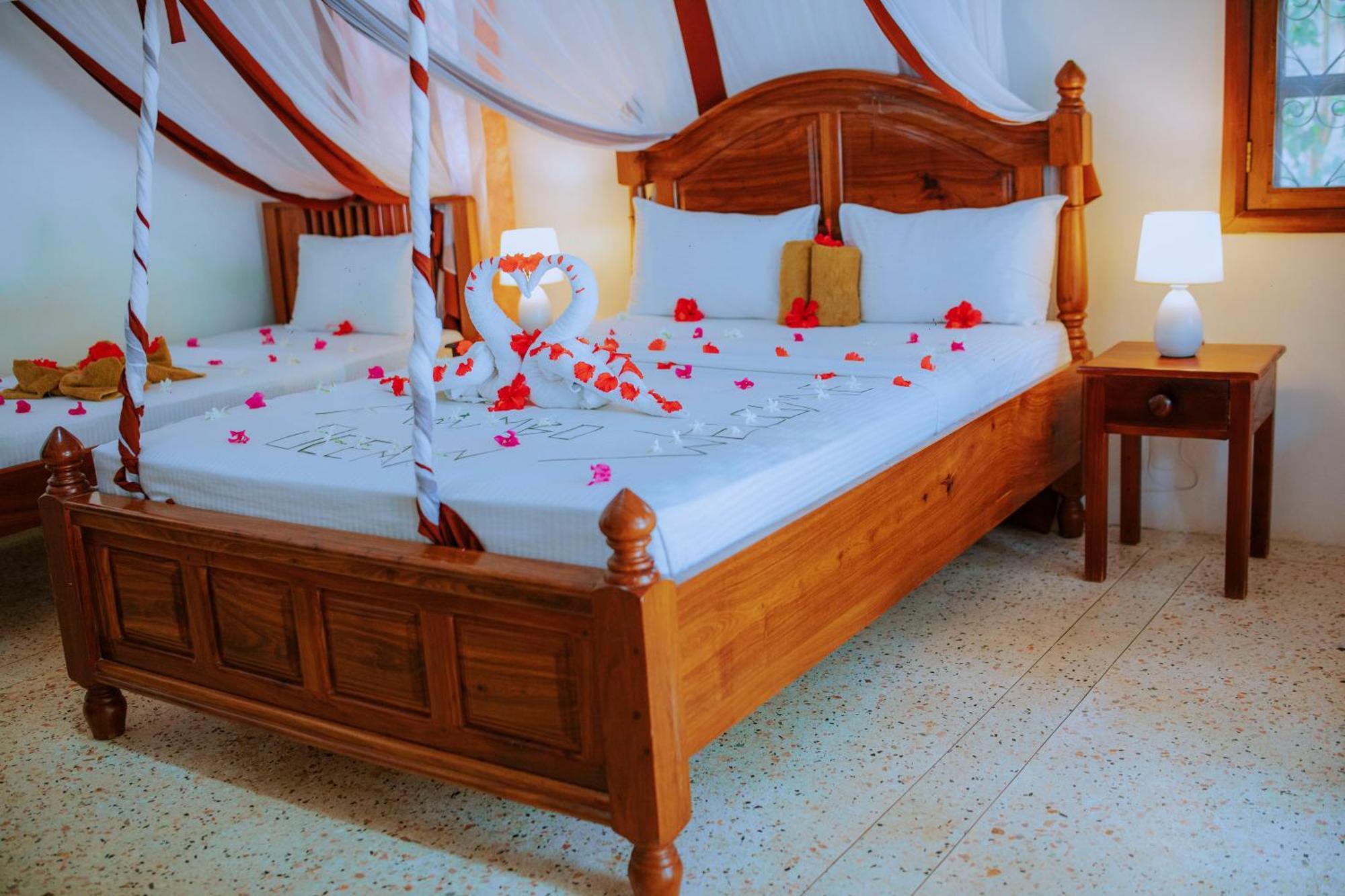 פוואני מצ'אנגני Mambo Ocean Resort מראה חיצוני תמונה